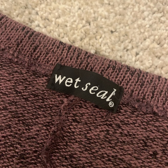 Mid-Sleeve Sweater - Picture 3 of 3